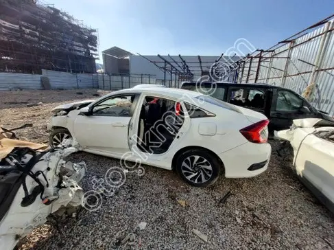 Honda Civic Oto Teybi çıkma parça