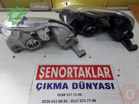 Honda Civic Sağ Ön Far çıkma parça