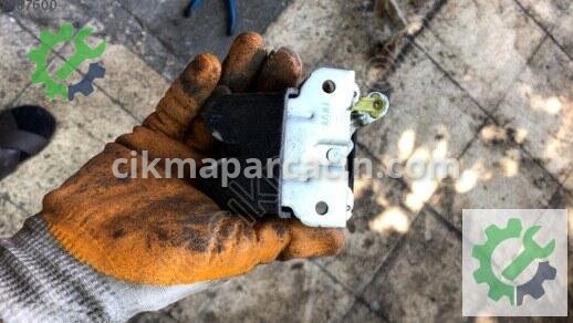 Hyundai Accent Bagaj Kilidi 81230-1G000 çıkma parça