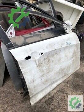 Hyundai Accent Sağ Ön Kapı 76004-1R300 çıkma parça