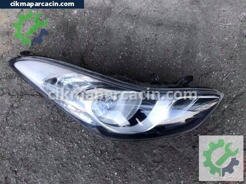 Hyundai Elantra Sağ Ön Far çıkma parça