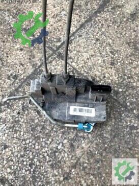 Hyundai i20 Sağ Arka Kapı Kilidi 814201J520 çıkma parça