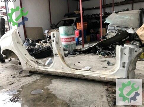 Hyundai i20 Sağ Marşpiyel Sacı çıkma parça