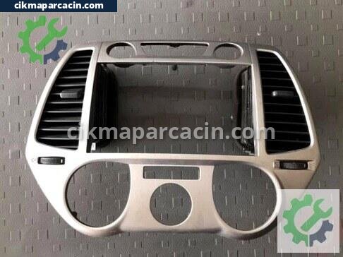 Hyundai i20 Teyp çıkma parça