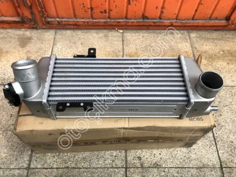 Hyundai i30 Intercooler Radyatörü 28271-2A600 çıkma parça