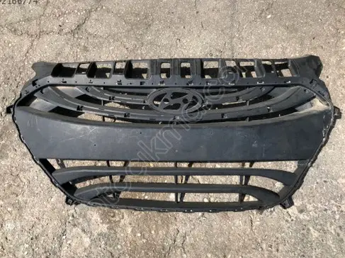Hyundai i30 Ön Panjur çıkma parça