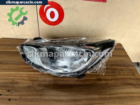 Hyundai Accent Sağ Ön Far çıkma parça