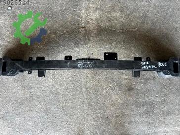 Hyundai Accent Arka Tampon Demiri çıkma parça