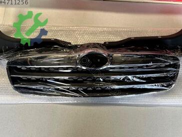 Hyundai Accent Ön Panjur çıkma parça