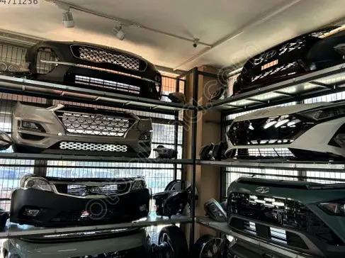 Hyundai Accent Ön Panjur çıkma parça