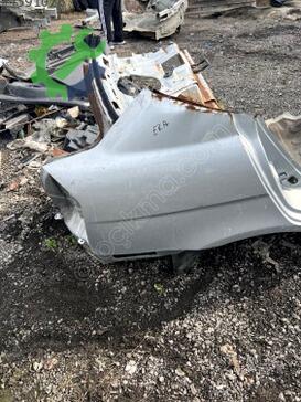 Hyundai Accent Sağ Arka Çamurluk çıkma parça