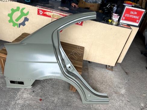 Hyundai Accent Sağ Arka Çamurluk çıkma parça
