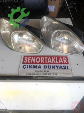 Hyundai Accent Sağ Ön Far 921011E089 çıkma parça