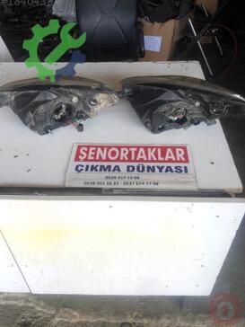 Hyundai Accent Sağ Ön Far 921011E089 çıkma parça