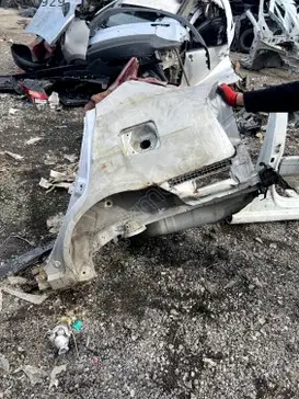 Hyundai Accent Sol Arka Çamurluk çıkma parça