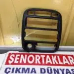 HYUNDAİ ACCENT ORJİNAL TEYP VE KLİMA DÜĞME ÇERÇEVESİ