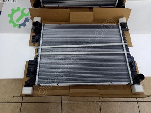 Hyundai Bayon Motor Su Radyatörü 25310 çıkma parça
