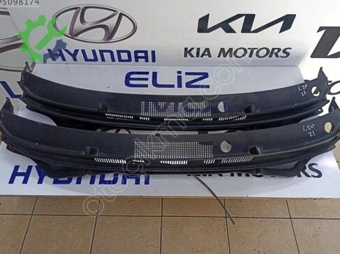 Hyundai Bayon Ön Cam Izgarası çıkma parça
