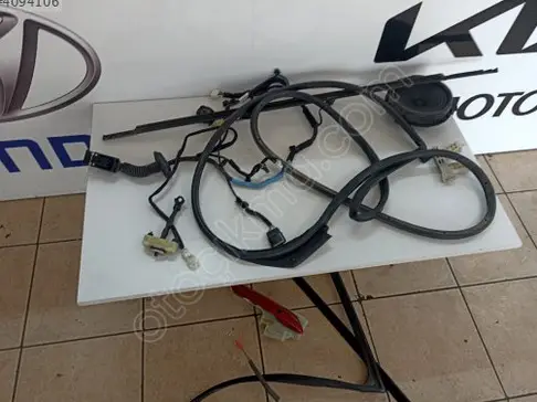 Hyundai Bayon Kapı Döşemesi çıkma parça