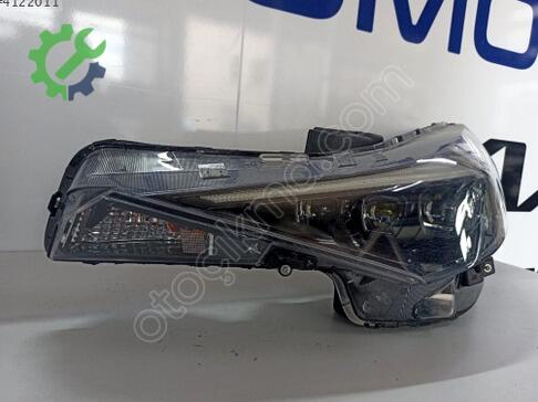 Hyundai Elantra Mercekli Far 2021-2024 çıkma parça
