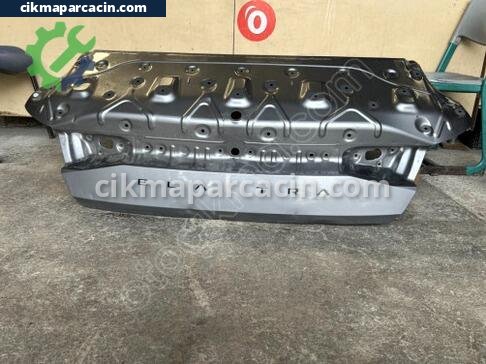 Hyundai Elantra Bagaj Kapağı çıkma parça