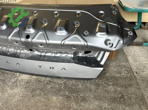 Hyundai Accent Bagaj Kapağı çıkma parça