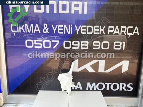 Hyundai i20 Silecek Su Bidonu çıkma parça
