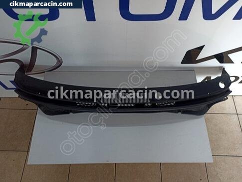 Hyundai i20 Ön Cam Izgarası çıkma parça