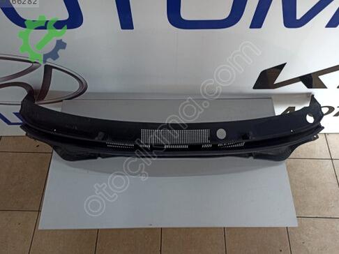 Hyundai i20 Ön Cam Izgarası çıkma parça