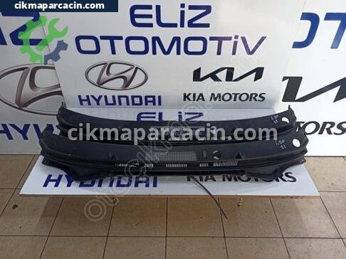 Hyundai i20 Ön Cam Izgarası çıkma parça