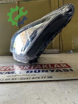 Hyundai i20 Sağ Ön Far 92102-Q0050 çıkma parça