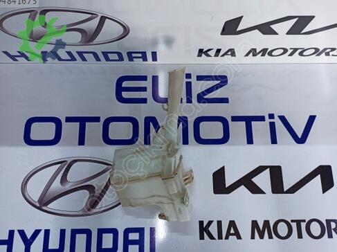 Hyundai i20 Silecek Su Bidonu 98610 çıkma parça