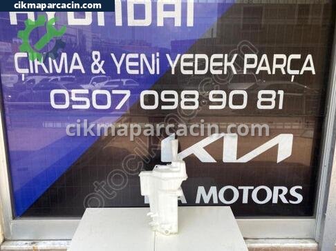 Hyundai i30 Silecek Su Bidonu çıkma parça