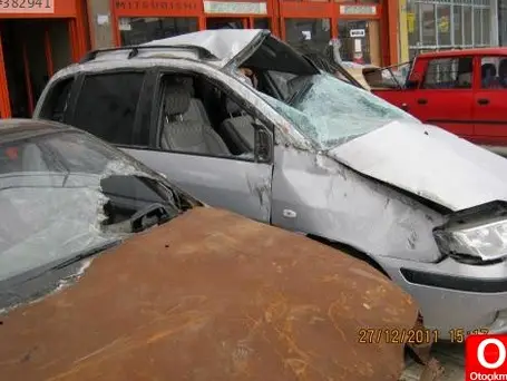 Hyundai Matrix Matrix Far çıkma parça
