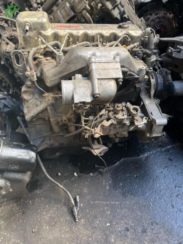 Nissan 100 Komple Motor çıkma parça