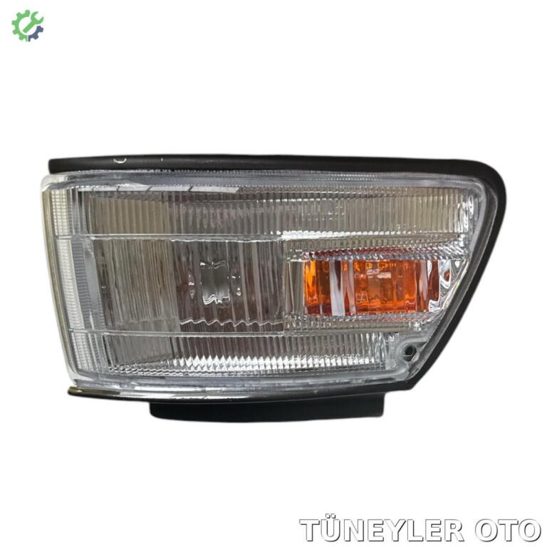 Toyota Corolla Sinyal çıkma parça