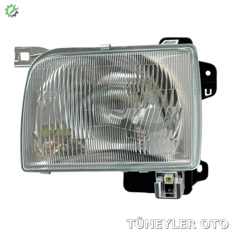 Nissan D22 Far (Sol) çıkma parça