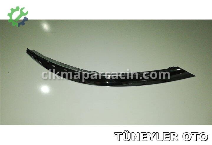 Toyota Corolla Far (Sağ) çıkma parça