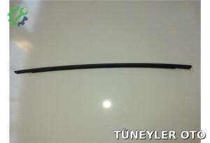 Hyundai Accent Blue 2012-2017 Sağ Cam Sıyırıcı