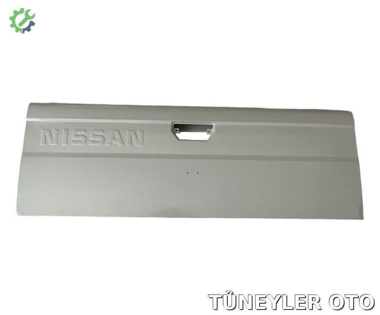 Nissan D22 Kaput çıkma parça