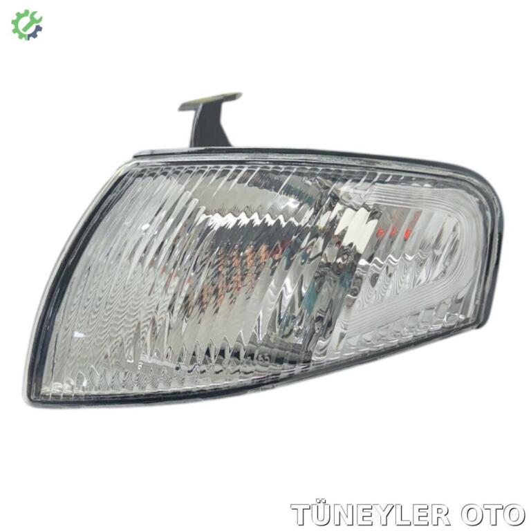 Mazda 323 Sinyal çıkma parça