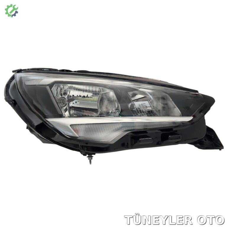 Opel Corsa Far (Sağ) çıkma parça
