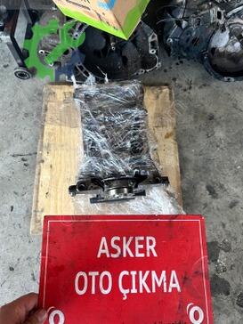 Opel Insignia Yarım Motor çıkma parça