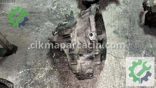 Nissan Juke Manuel Şanzıman 7701700587 çıkma parça