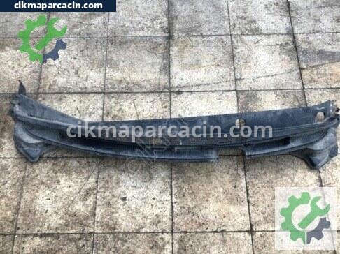 Kia Cerato Ön Cam Izgarası çıkma parça