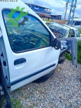 Renault Kangoo Sağ Ön Kapı çıkma parça