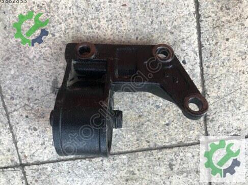Kia Carens Kulak 0K2KB39070A çıkma parça