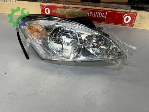 Kia Ceed Sağ Ön Far 2006-2009 çıkma parça