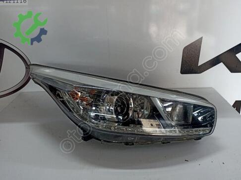 Kia Ceed Sağ Ön Far 2012-2017 çıkma parça