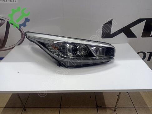 Kia Ceed Sağ Ön Far 2012-2017 çıkma parça